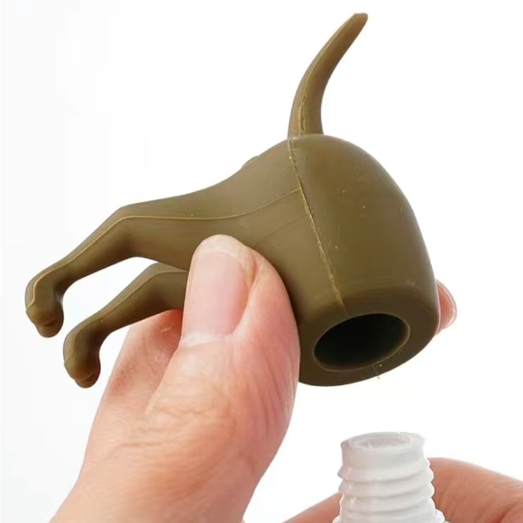 Dog Pooping Toothpaste Cap - Unique Fun - Picture 4 of 4